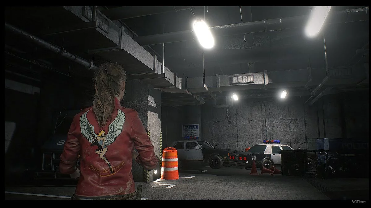 Resident Evil 2 — Улучшенная картинка на куртке Клэр [1.0]