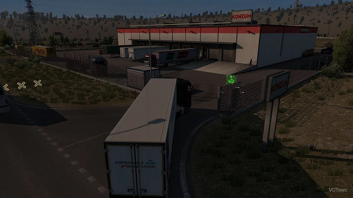 Euro Truck Simulator 2 — Difícil estacionamiento de remolque en la base (RHP) [0,5]