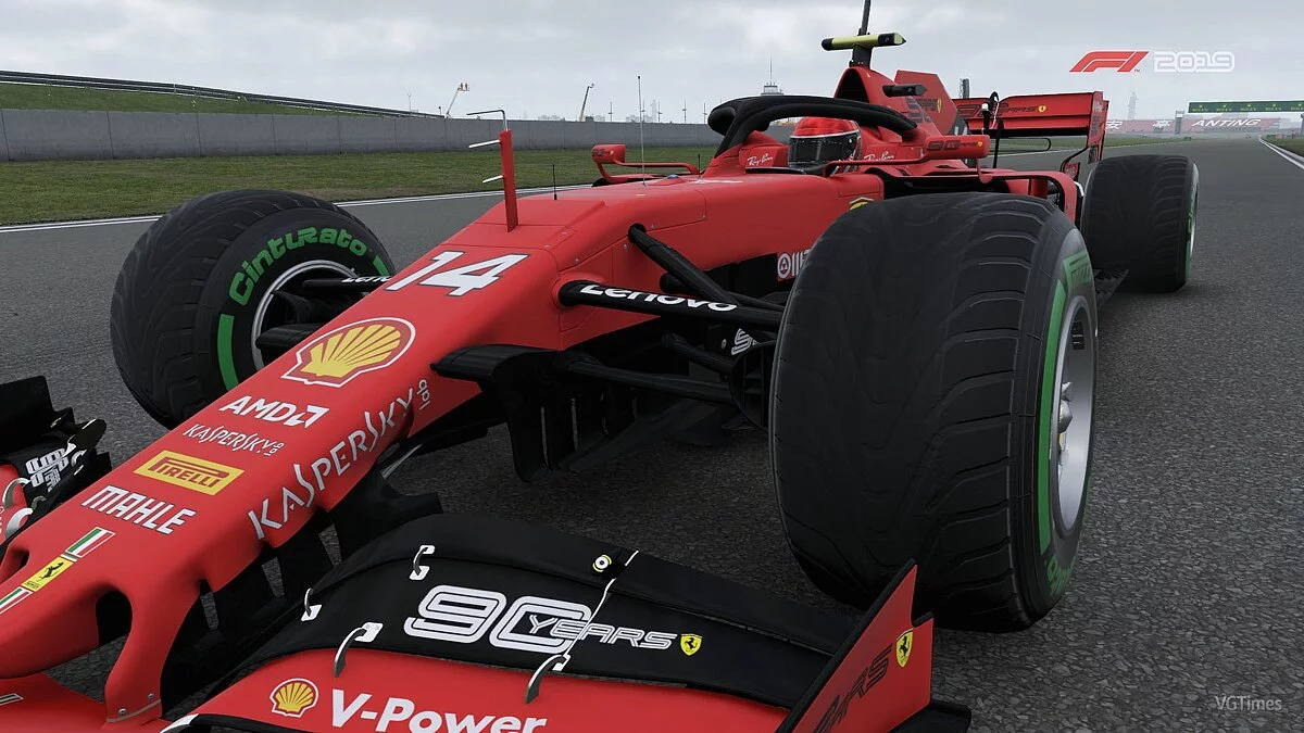 F1 2019 — Реалістичні шини піреллі