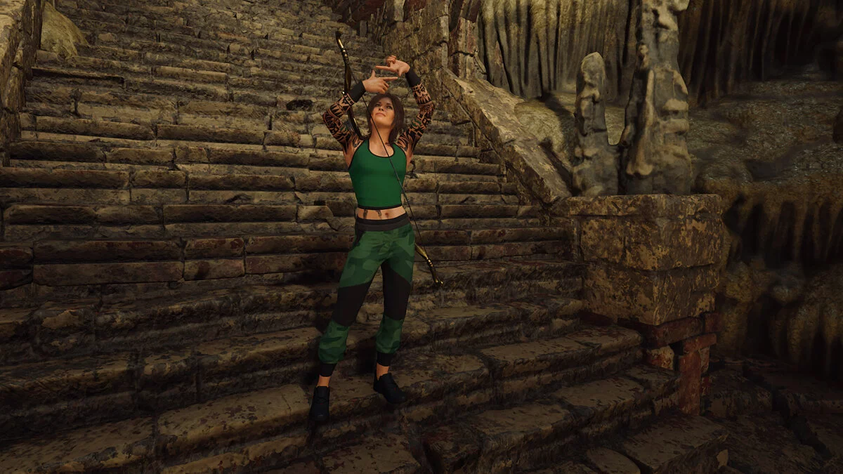 Shadow of the Tomb Raider — traje deportivo verde