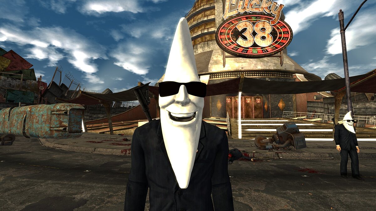 Fallout: New Vegas — Moon head mask