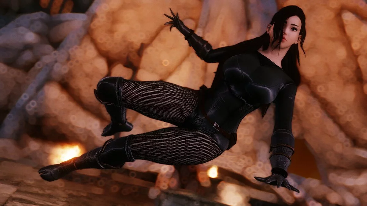 The Elder Scrolls 5: Skyrim Legendary Edition — Черный костюм воровки