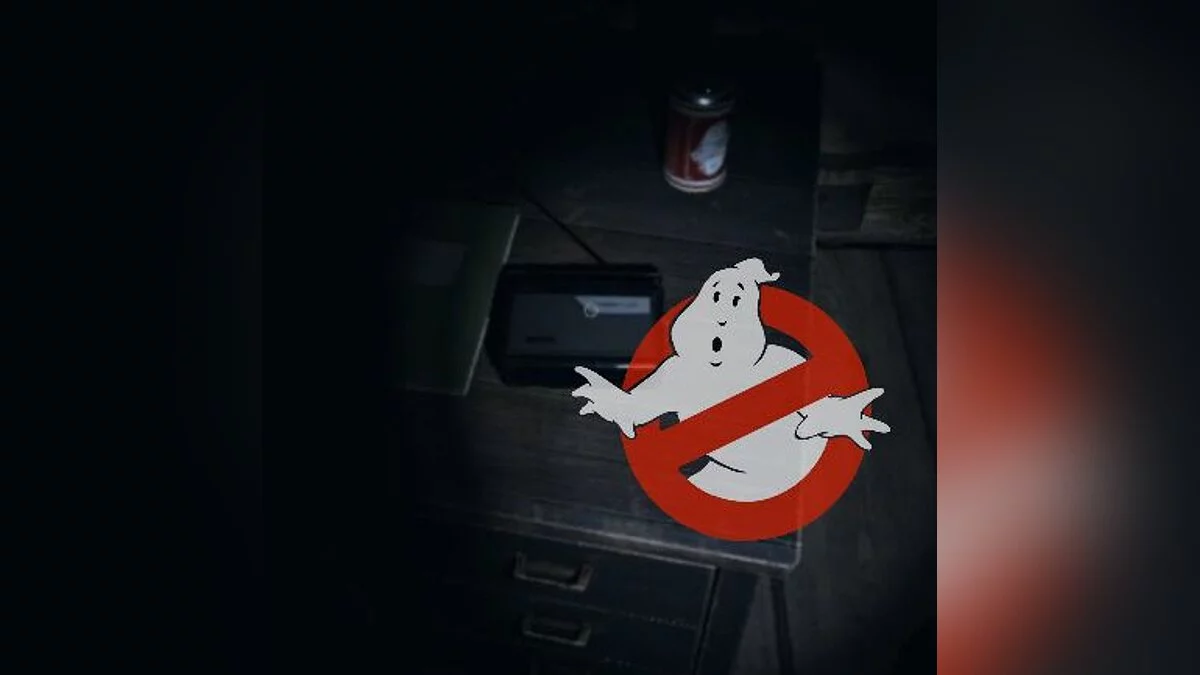 Phasmophobia — Radio with a song from the movie "Ghostbusters"