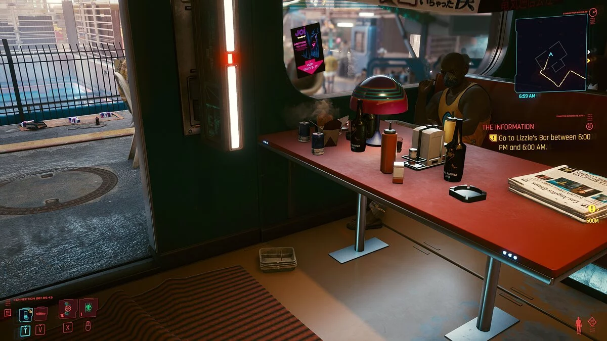 Cyberpunk 2077 — Botella de whisky estilo Blade Runner