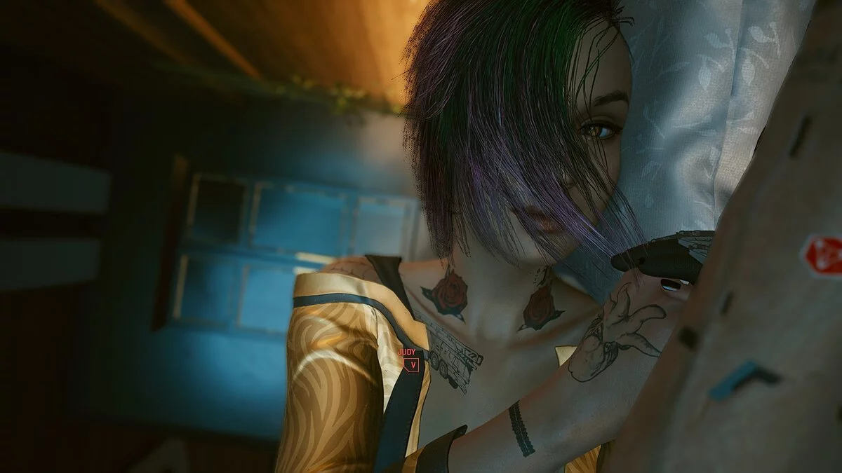 Cyberpunk 2077 — Judy in Hanako's golden dress