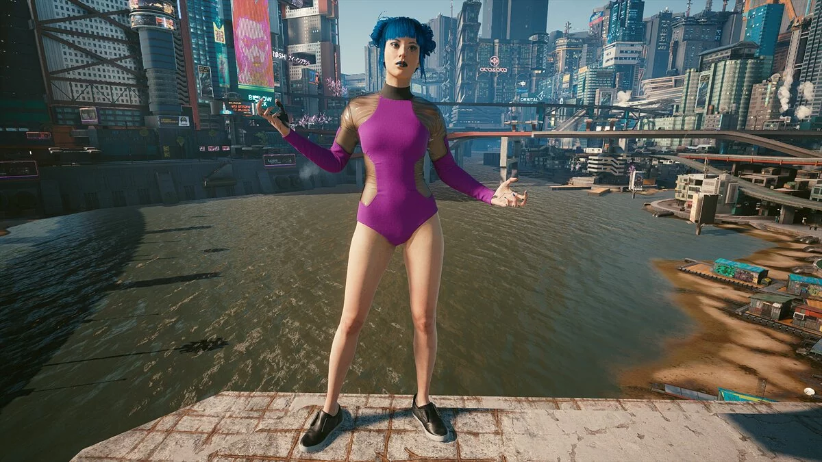 Cyberpunk 2077 — Купальники и майки
