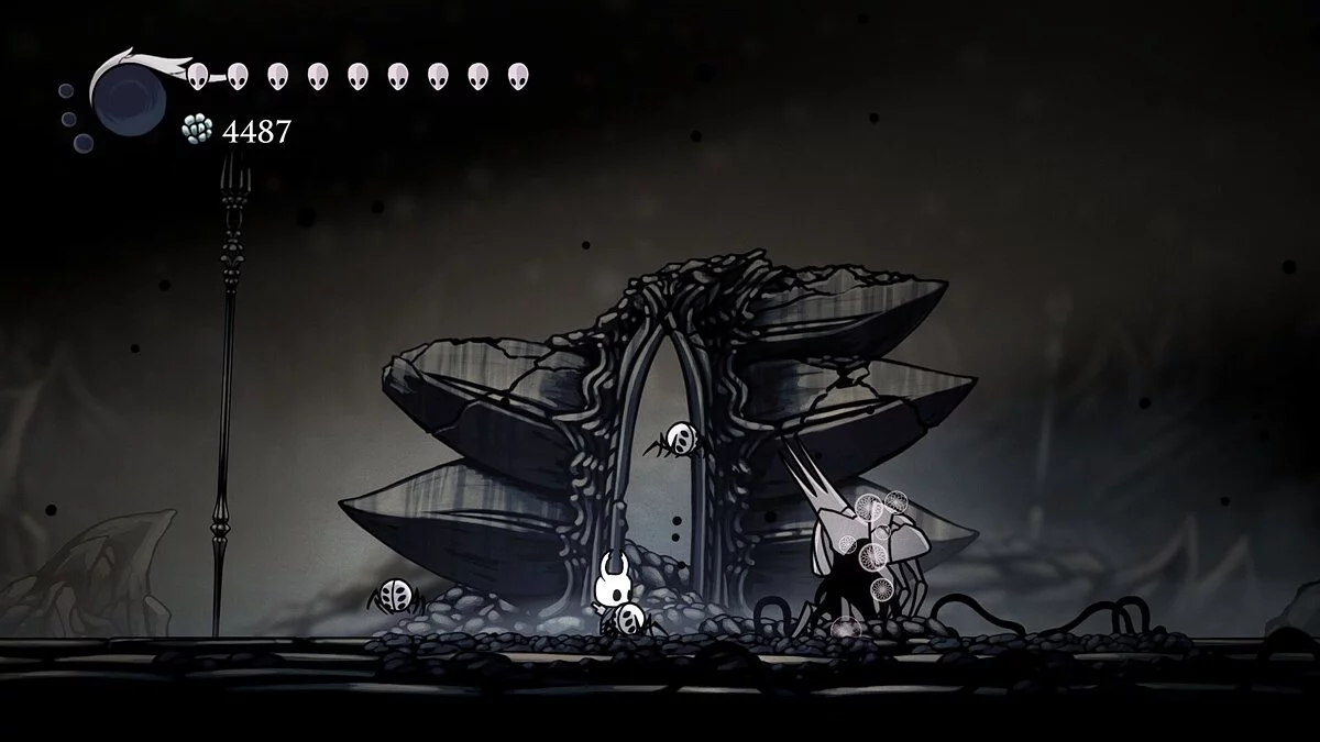 Hollow Knight — Saving in front of the white palace