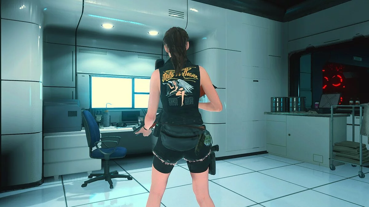 Resident Evil 2 — Черный классический костюм для Клэр