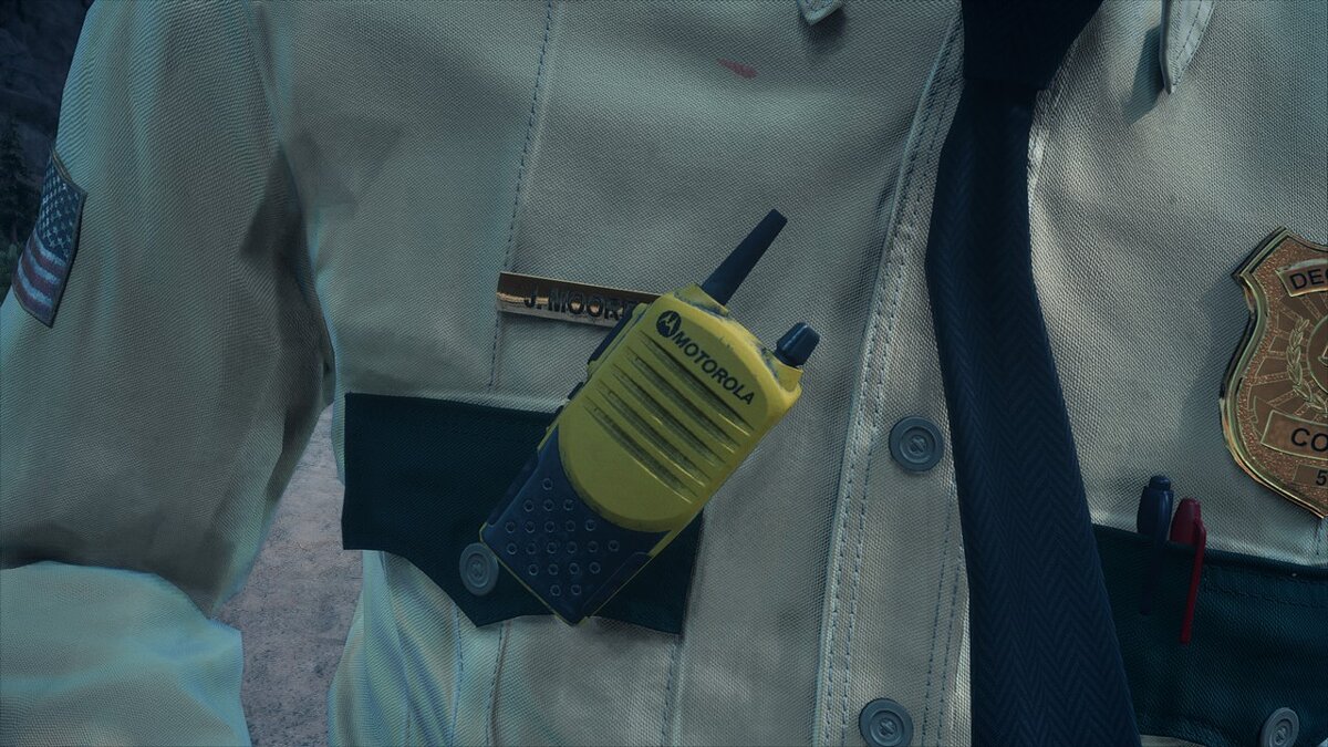 Days Gone — Motorola Walkie Talkie