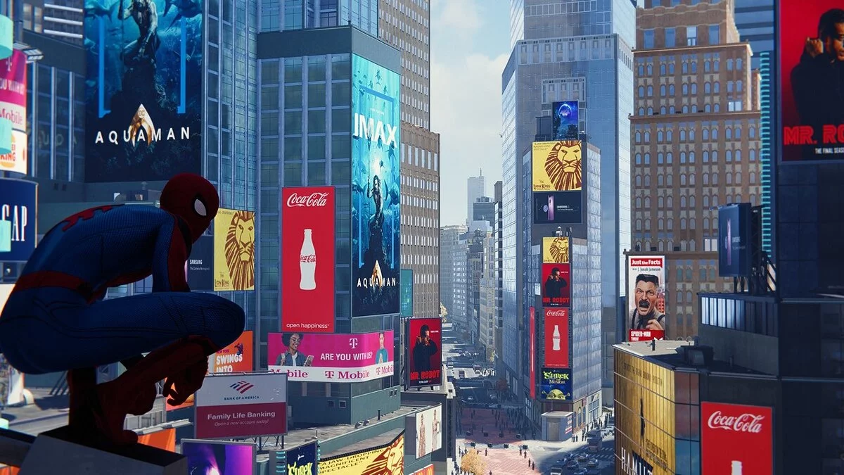 Marvel&#039;s Spider-Man Remastered — Actualización de marcas reales y publicidad.