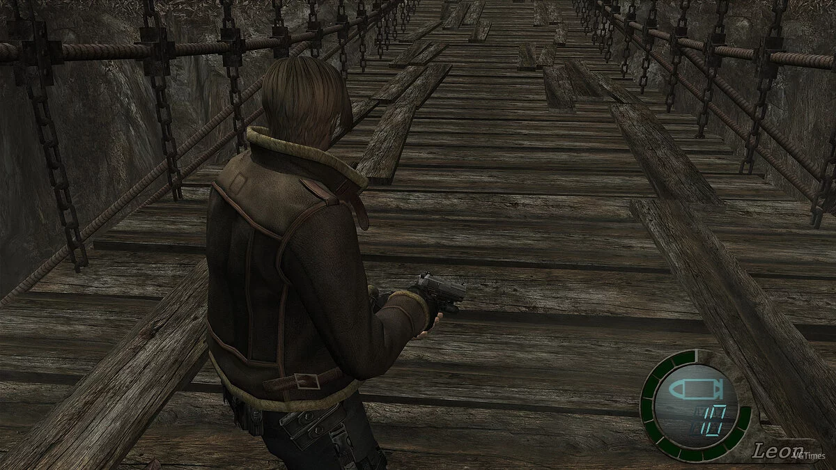 Resident Evil 4 (2005) — Animación con arma bajada.