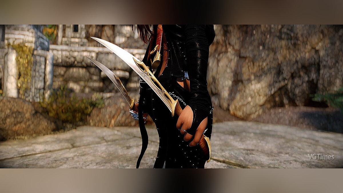 Elder Scrolls 5: Skyrim Special Edition — Inverted Daggers of Nikos