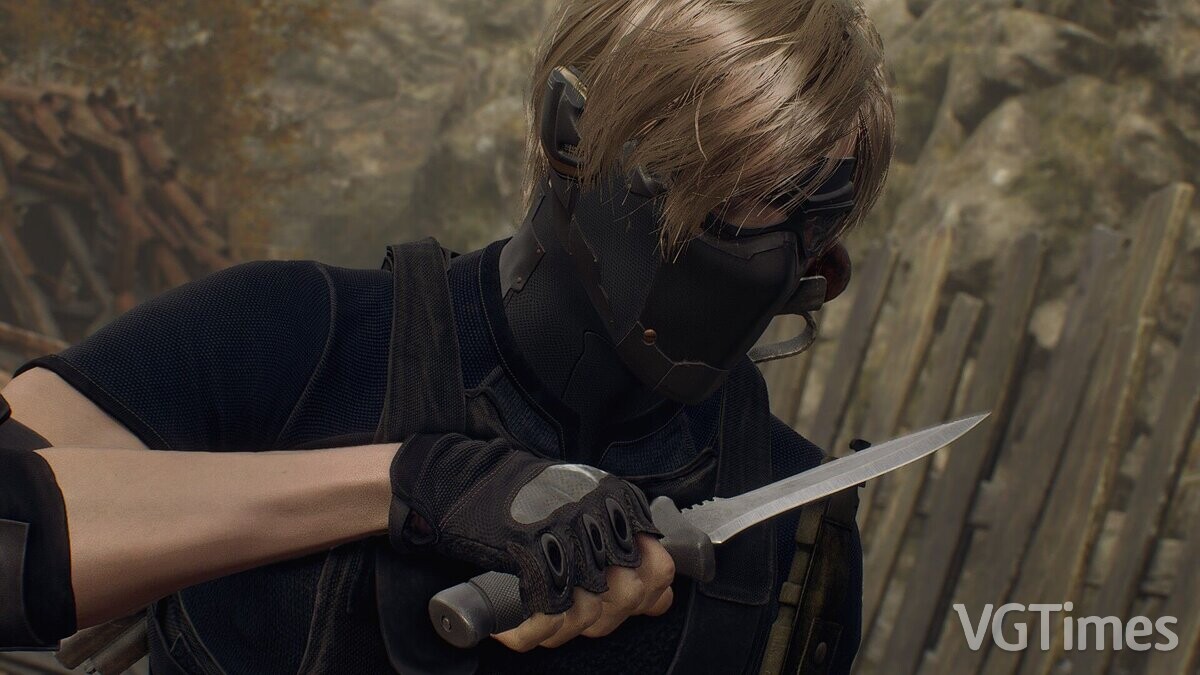 Resident Evil 4 Remake (2023) — Face mask instead of cat ears