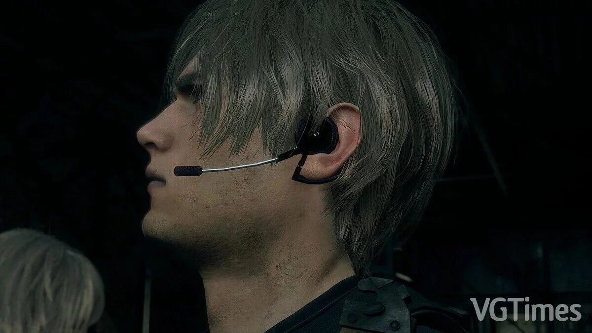 Resident Evil 4 Remake (2023) — Headset for one ear