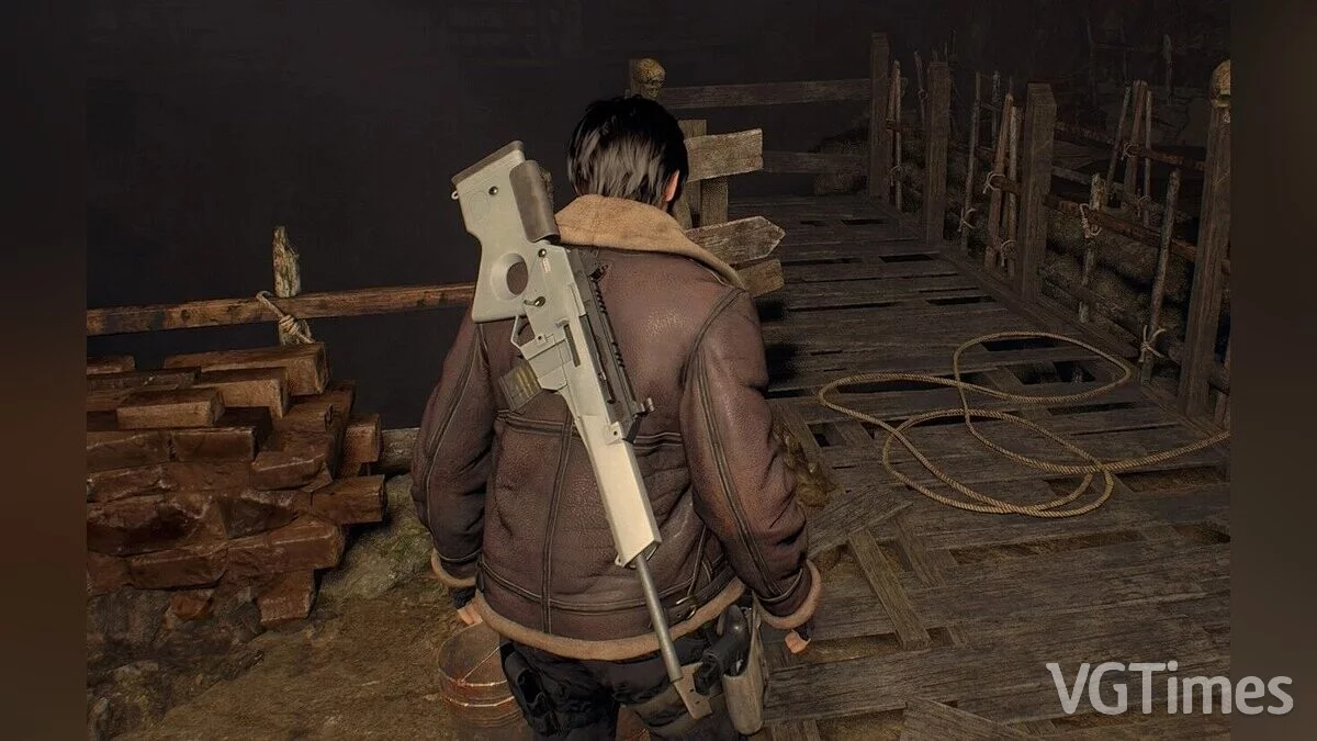 Resident Evil 4 Remake (2023) — Visible weapon on Leon's back (jacket version)