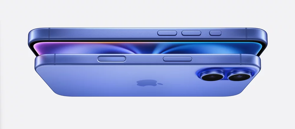 Дешевше, ніж минулого року: названі ціни на iPhone 16 в Росії