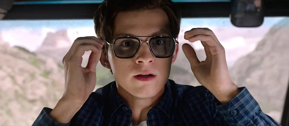 Студенти перетворили «розумні окуляри» на шпигунський ґаджет з бойовиків