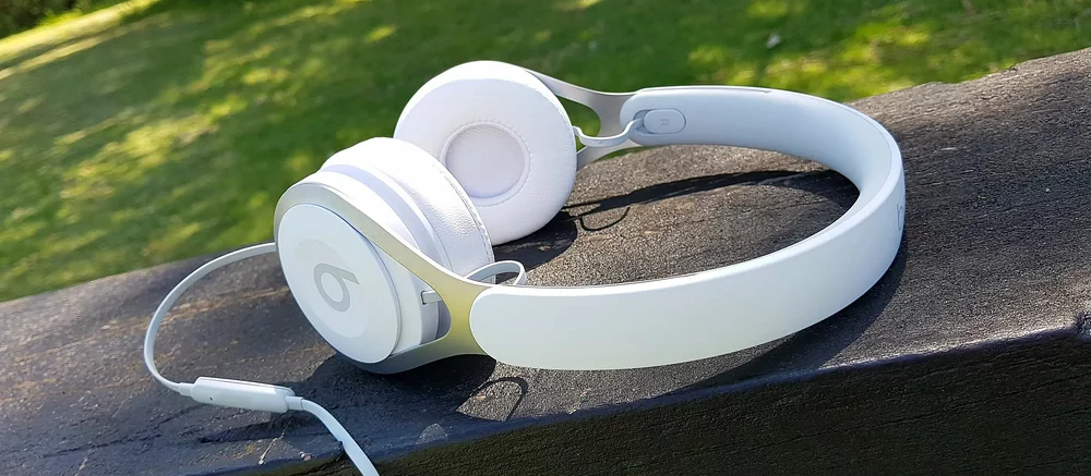 Жодного шуму: у США винайшли навушники з ІІ для тиші