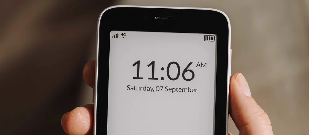 Співзасновник CD Projekt RED представив міні-смартфон з «паперовим» дисплеєм