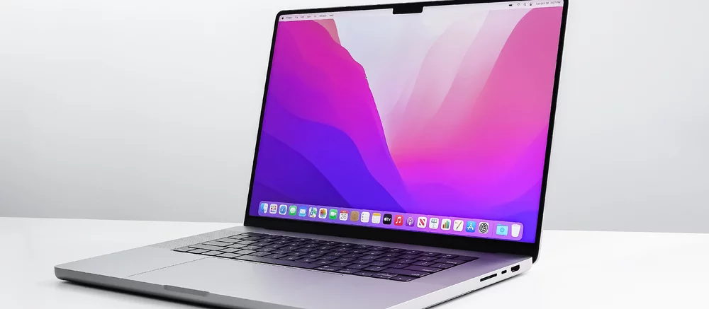 Стала відома вартість нових iMac і MacBook Pro в Росії