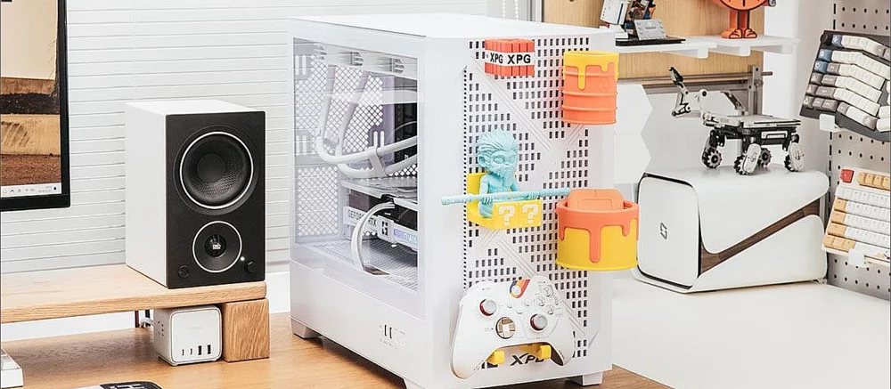 ADATA представила корпус з кріпленнями для аксесуарів