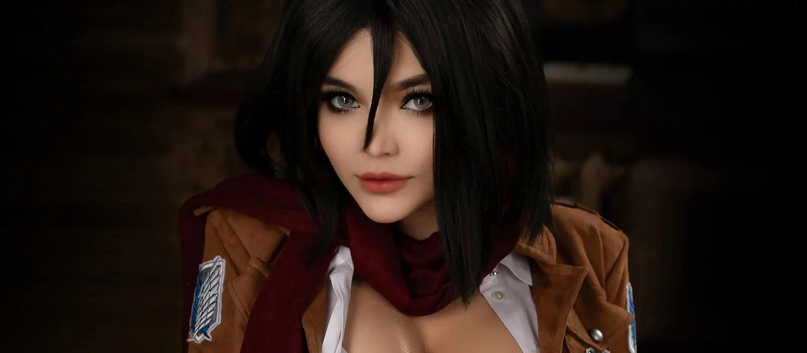 Cosplayer enthüllt die erwachsene Version von Mikasa aus Attack on Titan