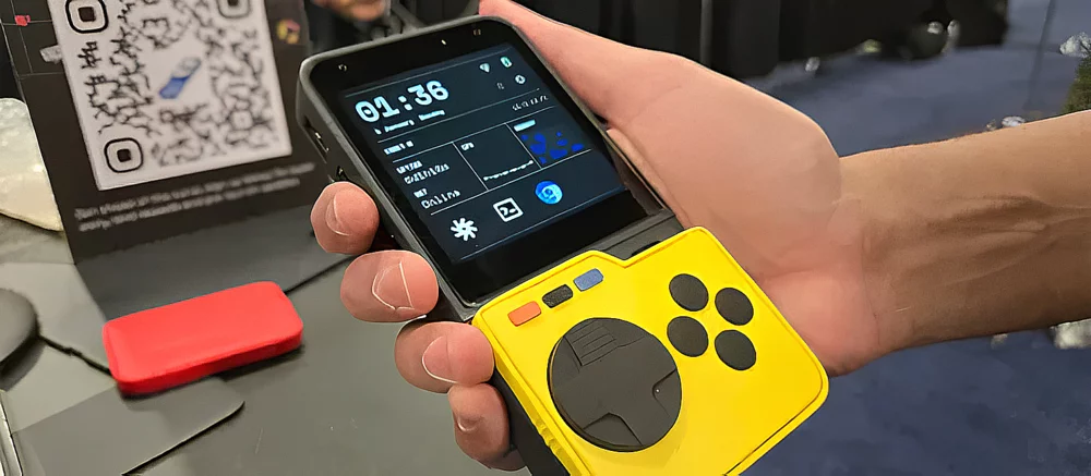 Анонсовано Mecha Comet — портативний ПК для розробників і геймерів