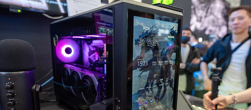 A MSI apresenta o MEG VISION X AI Phantom Gaming Desktop com RTX 5080 e tela sensível ao toque integrada