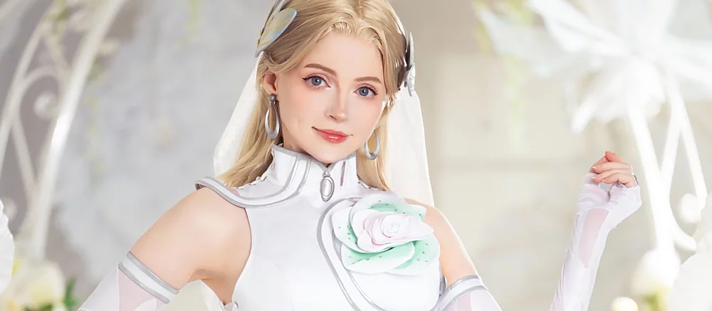 Дівчина, яка подарувала своє тіло Ешлі в Resident Evil 4, показала косплей на Жінку-невидимку з Marvel Rivals