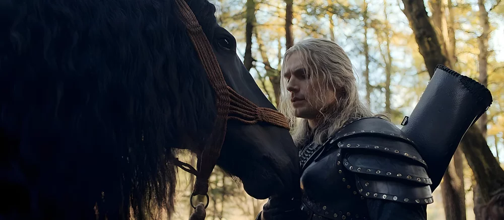 Помер кінь, що зіграв Плотву в «Відьмаку». Генрі Кавілл «щиро любив» цю коня