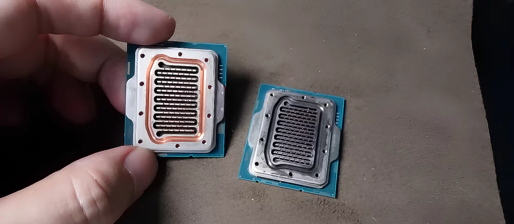 Китайський моддер вбудував СЖО прямо в процесор