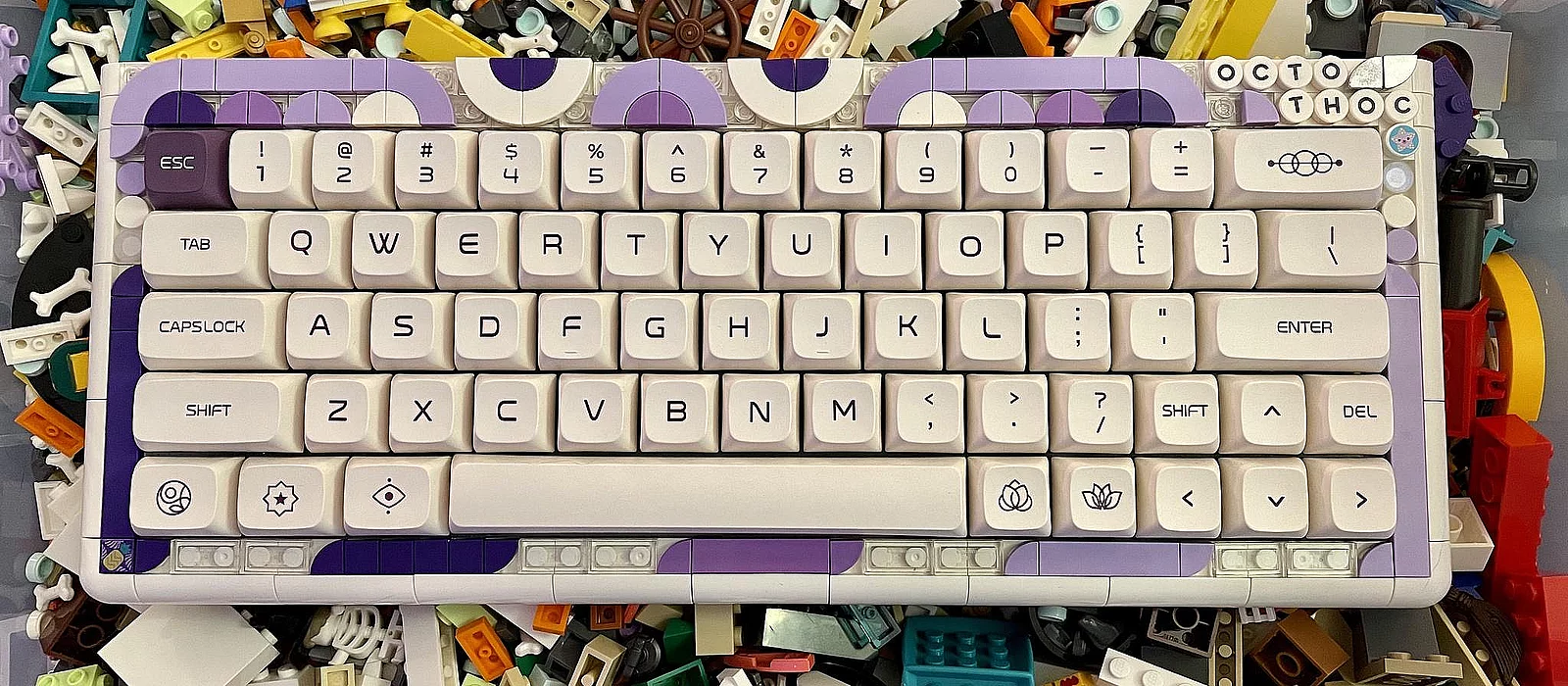 KBDcraft Revela Teclado Que Puedes Personalizar con Ladrillos Lego