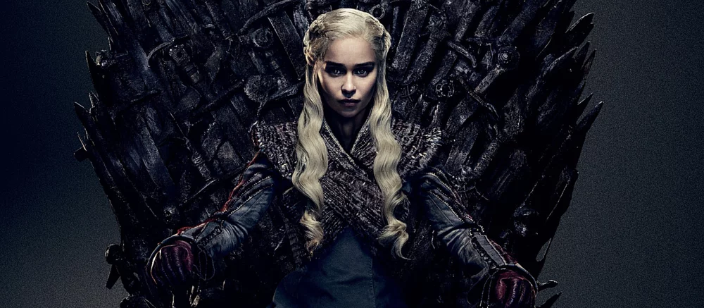 Косплеєрша розділу Дейенеріс Таргарієн з «Гри престолів»