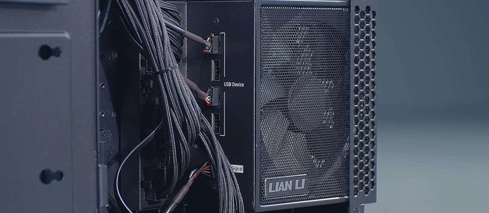 Lian Li Lança Fontes de Alimentação com Soquete Giratório e Roteamento Inteligente de Cabos