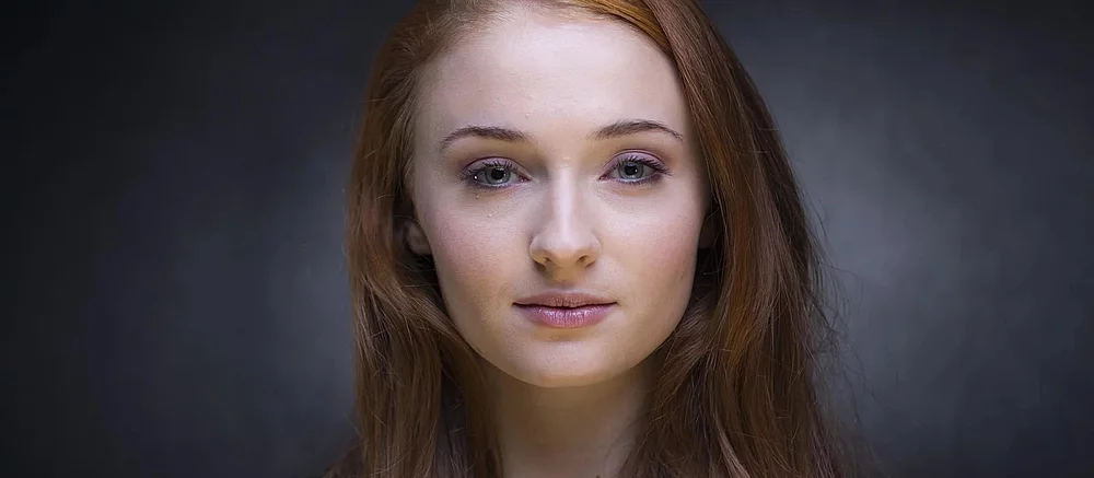 Sophie Turner pokazuje swoją sylwetkę — ma zagrać nową Larę Croft w serii Tomb Raider od Amazona