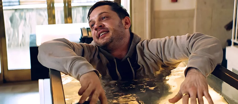 Tom Hardy Revela Problemas de Saúde Sérios Causados por Anos de Papéis de Ação