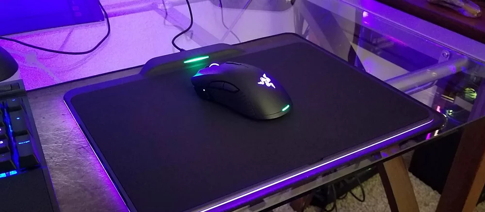 Razer Memperkenalkan HyperFlux V2 Mousepad dengan Pengisian Daya Nirkabel Terintegrasi