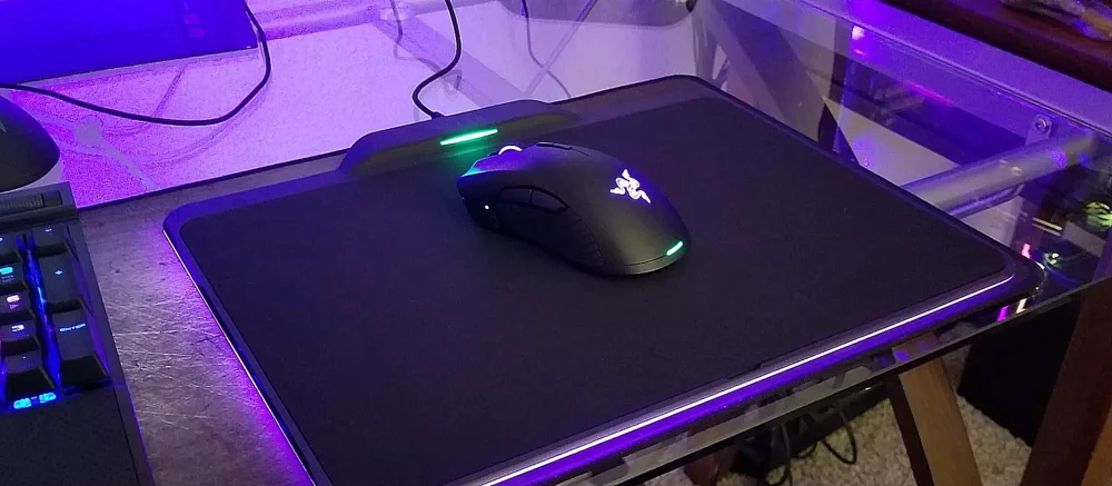 Razer представила килимок з бездротовою зарядкою для мишок