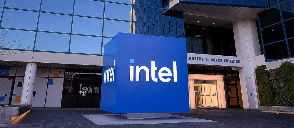 Intel змінює курс: CEO визнав відставання в ШІ та позначив нові пріоритети