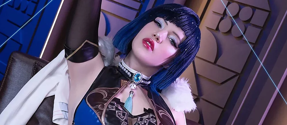 Косплейщиця розділу Е Лань з Genshin Impact