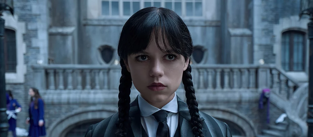 Дівчина з Москви гаряче закосплеїла Уенсдей з серіалу Netflix