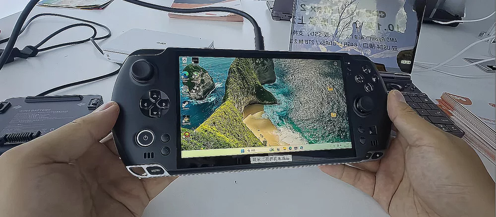 GPD Win 5 手持设备搭载 AMD Strix Halo CPU 将于 10 月 17 日上市