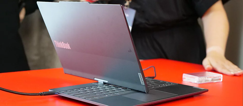 Lenovo ogłasza rekordowy udział w rynku komputerów PC, napędzany urządzeniami zasilanymi sztuczną inteligencją