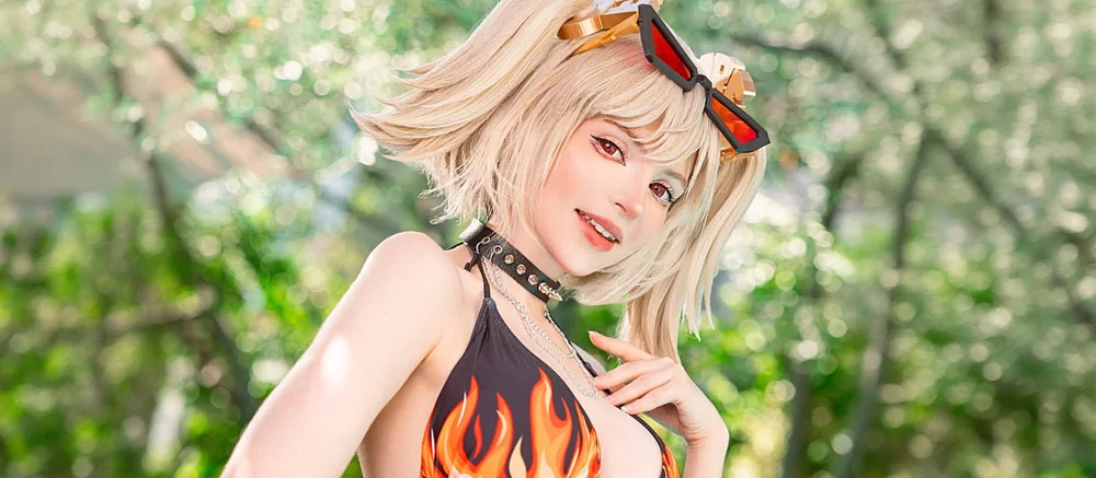 Модель, яка подарувала тіло Ешлі в Resident Evil 4, показала «дорослий» косплей Берніс з Zenless Zone Zero