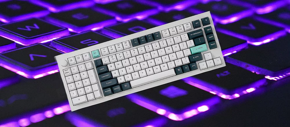 Представлена ігрова клавіатура з лівим нумпадом та перемикачами на ефекті Холла