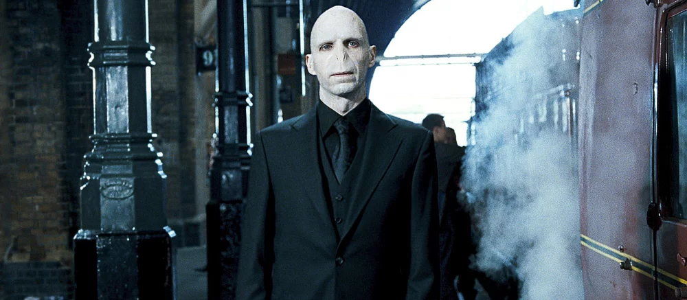 Karanlık Kadın: Söylentiler, Voldemort'un Yeni 'Harry Potter'da Bir Kadın Tarafından Oynanabileceğini Öneriyor