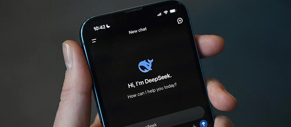 DeepSeek почала помічати весь ІІ-контент цифровими мітками