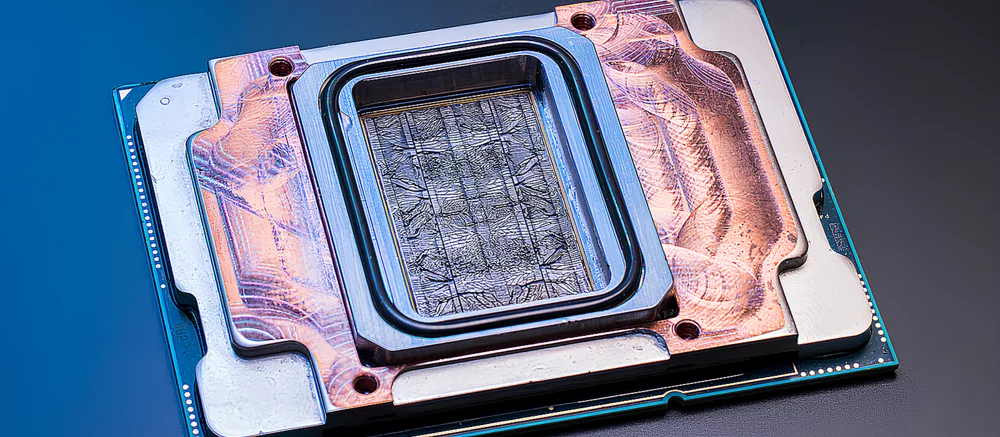 Soğutmanın Geleceği: Microsoft, 'Damarlarında' Sıvı Olan Çipleri Test Ediyor