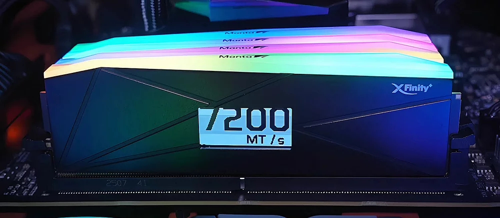 V-Color Revela Memória DDR5 com Display OLED Integrado