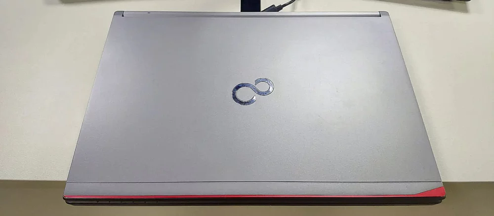 Легший за планшет: Fujitsu представила ноутбук вагою 634 грами